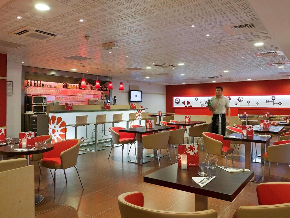 Foto de restauración de Hotel ibis Paris Montmartre Sacré-Coeur