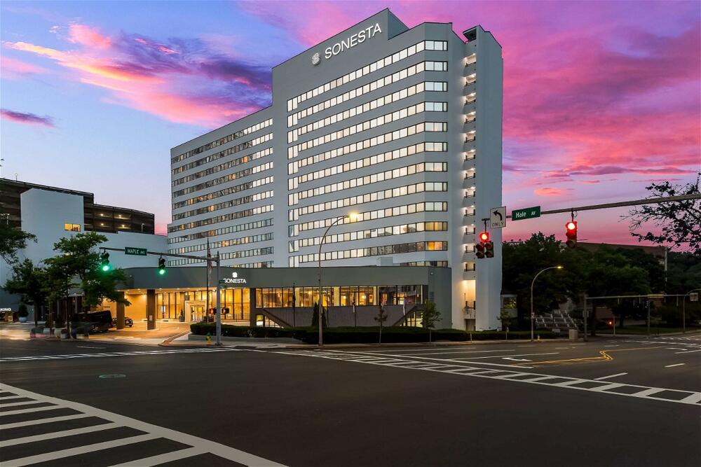 Foto del exterior de Hotel Sonesta White Plains Downtown