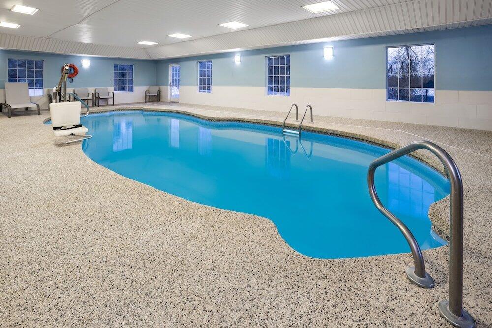 Foto de los servicios de Holiday Inn Express Hotel &amp;amp; Suites Brattleboro, an IHG Hotel