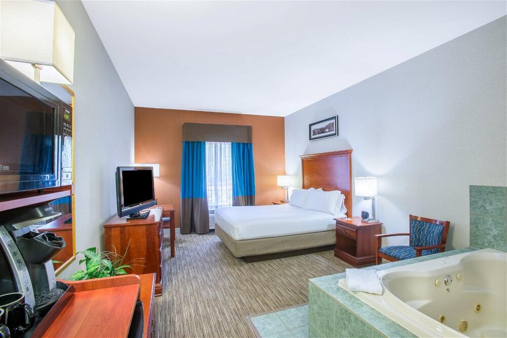 Foto general de Holiday Inn Express Hotel &amp;amp; Suites Brattleboro, an IHG Hotel