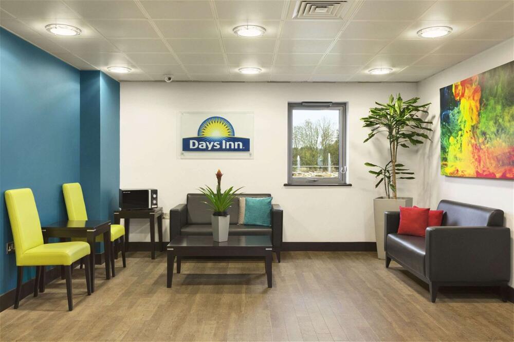 Foto de las zonas nobles de Hotel Ramada by Wyndham Cobham