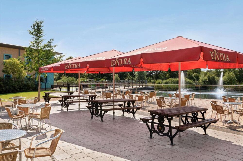 Foto de las zonas nobles de Hotel Ramada by Wyndham Cobham
