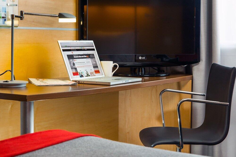 Foto de una habitación de Holiday Inn Express Hemel Hempstead, an IHG Hotel