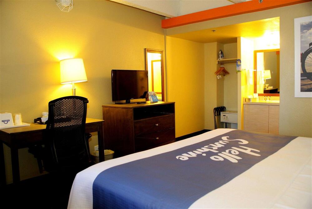 Foto de una habitación de Hotel Days Inn by Wyndham Denver Downtown