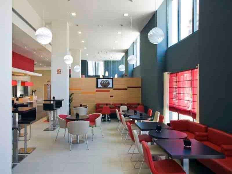 Foto general de B&amp;amp;B HOTEL Barcelona Mataro