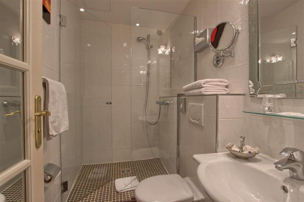 Foto del baño de Timhotel Tour Montparnasse