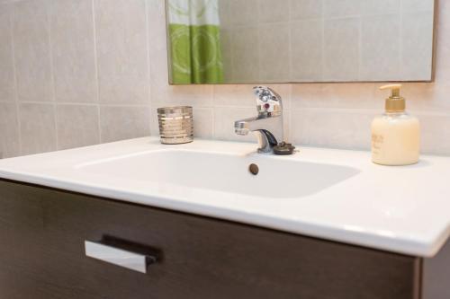 Foto del baño de Pio XII Apartments Valencia