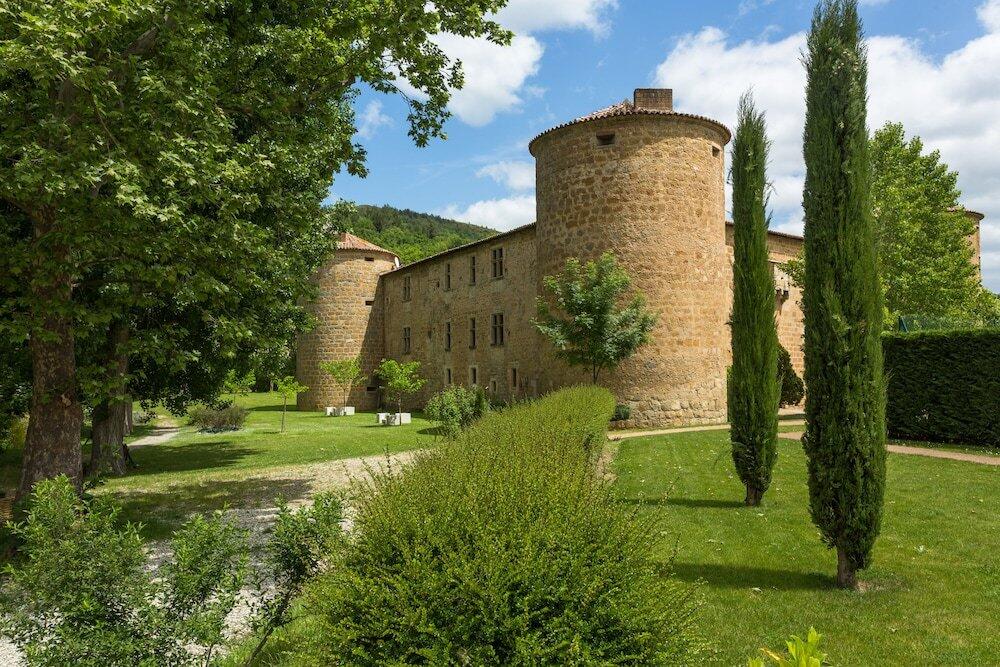 Foto del exterior de Hotel Château Des Ducs De Joyeuse