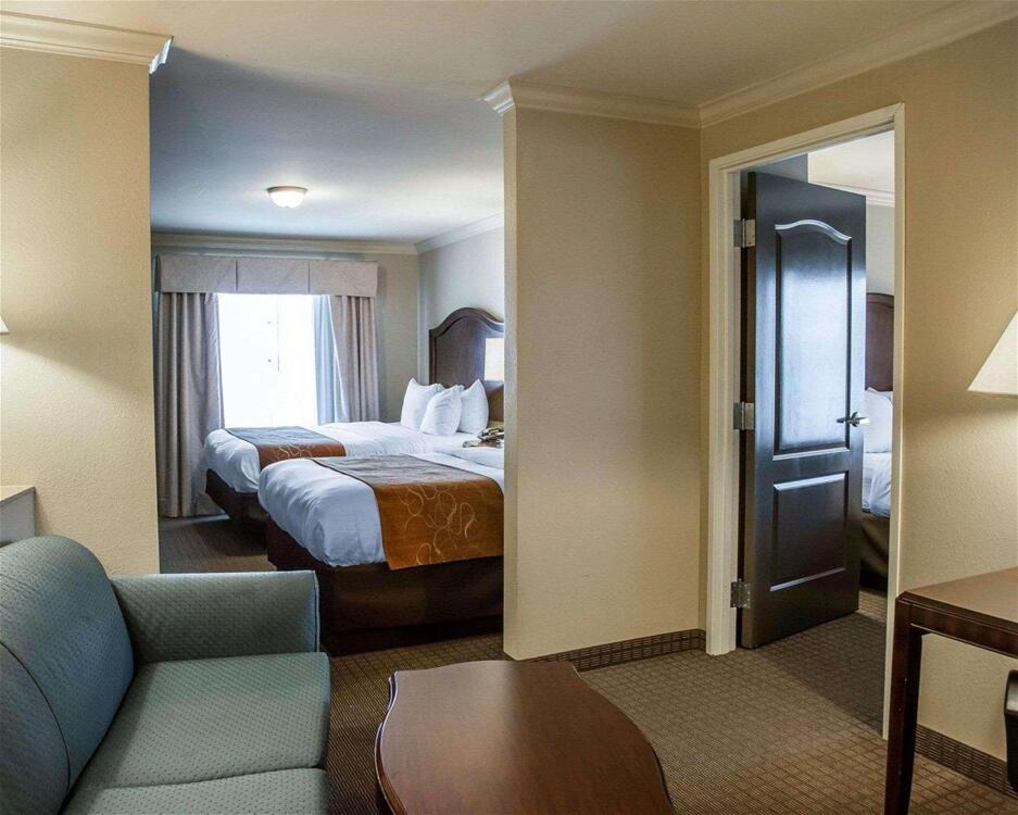 Foto de una habitación de Hotel Comfort Suites Cincinnati North