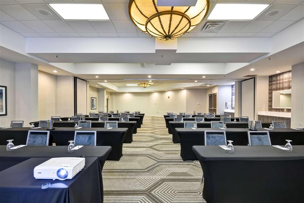 Foto de los servicios de Embassy Suites Hotel Charlotte