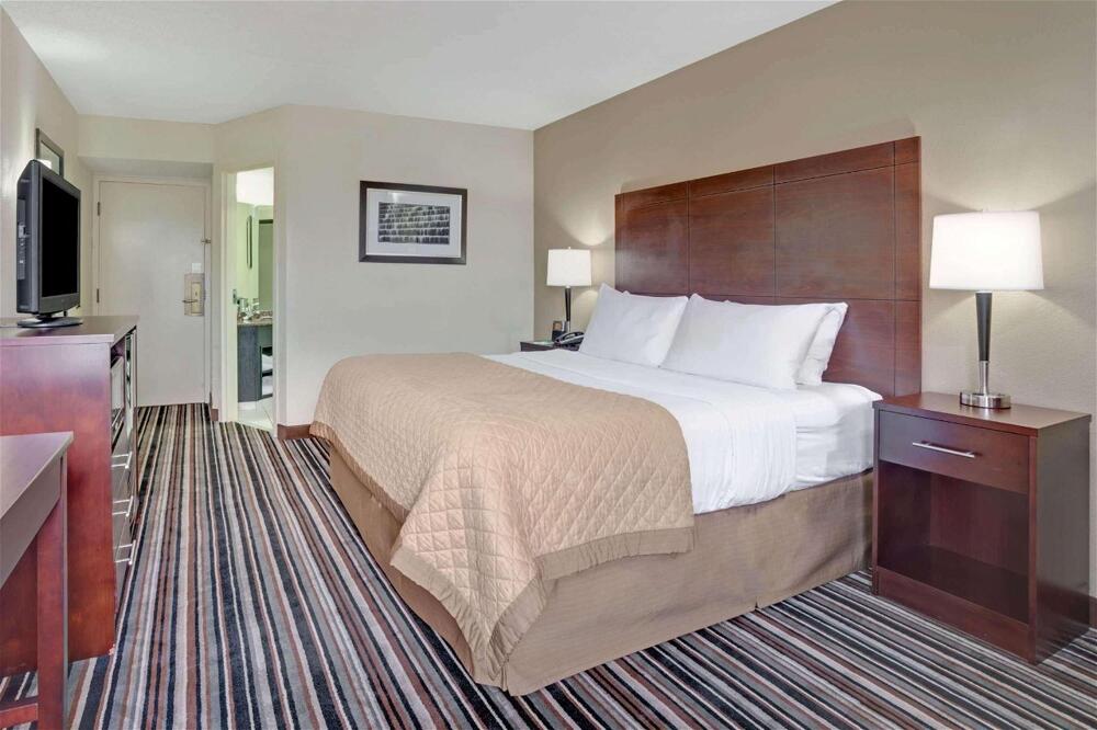 Foto de una habitación de Hotel Wyndham Garden Charlotte Airport Southeast