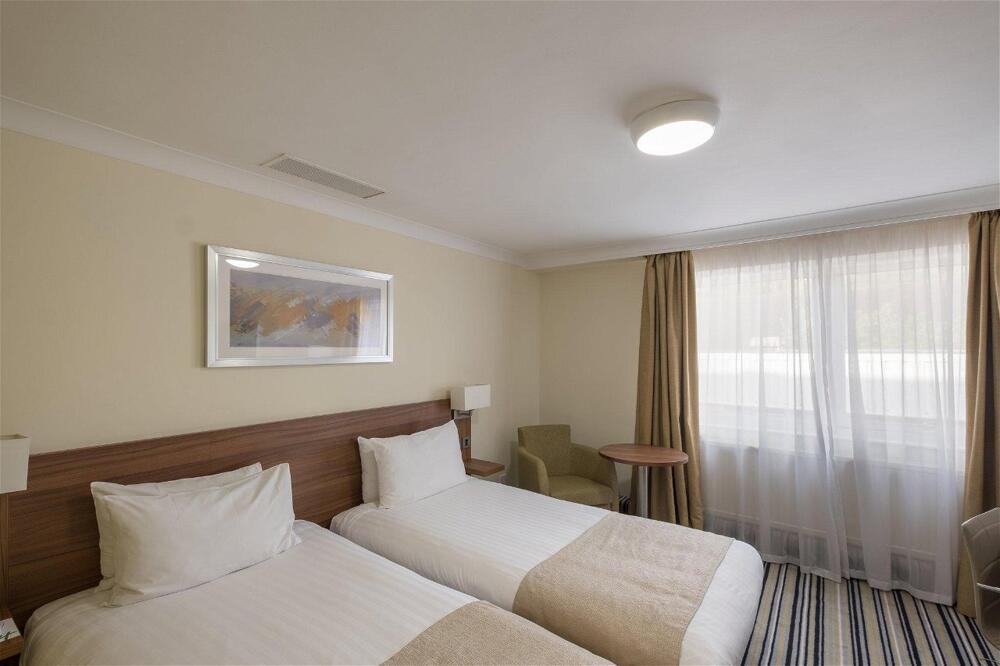 Foto de una habitación de Holiday Inn Swindon, an IHG Hotel