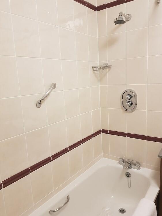 Foto del baño de Maldron Hotel Derry