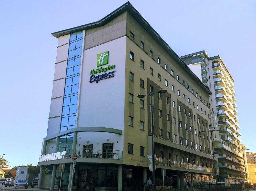 Foto del exterior de Holiday Inn Express Gibraltar, an IHG Hotel