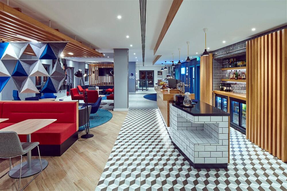 Foto de restauración de Holiday Inn Express Gibraltar, an IHG Hotel