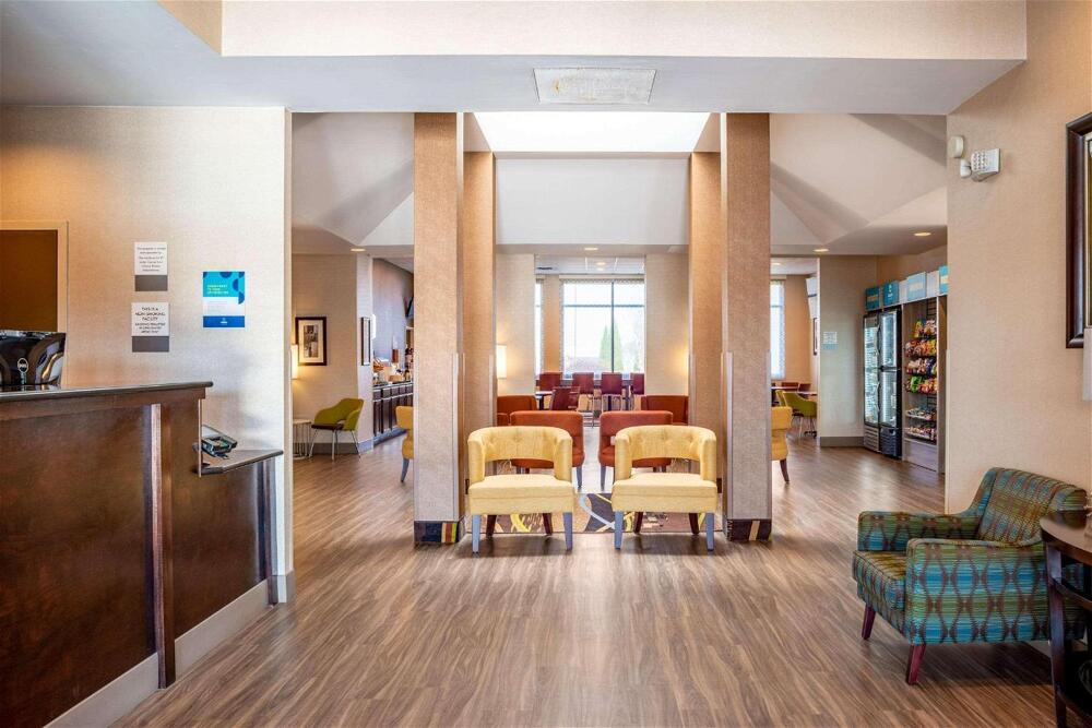 Foto de las zonas nobles de Hotel Clarion Pointe Harrisonburg