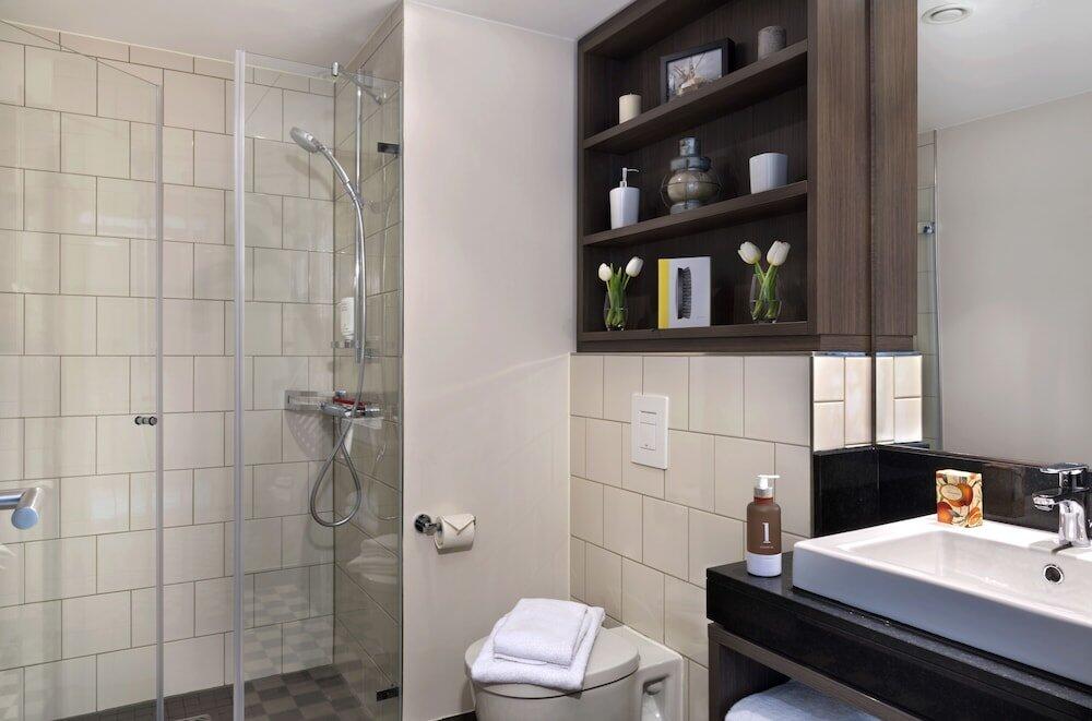 Bathroom – Aparthotel Citadines Michel Hamburg