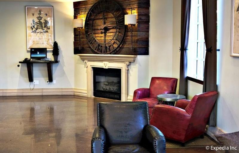 Foto general de Hotel Anaheim Camelot Inn &amp;amp; Suites