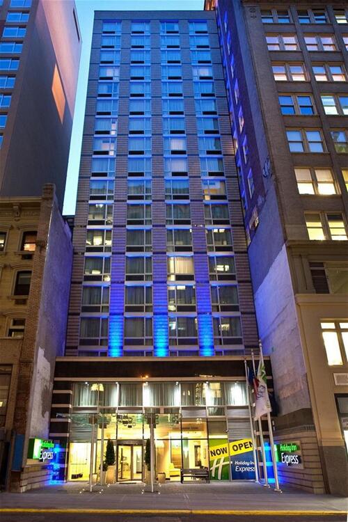 Foto del exterior de Holiday Inn Express Manhattan Times Square South, an IHG Hotel