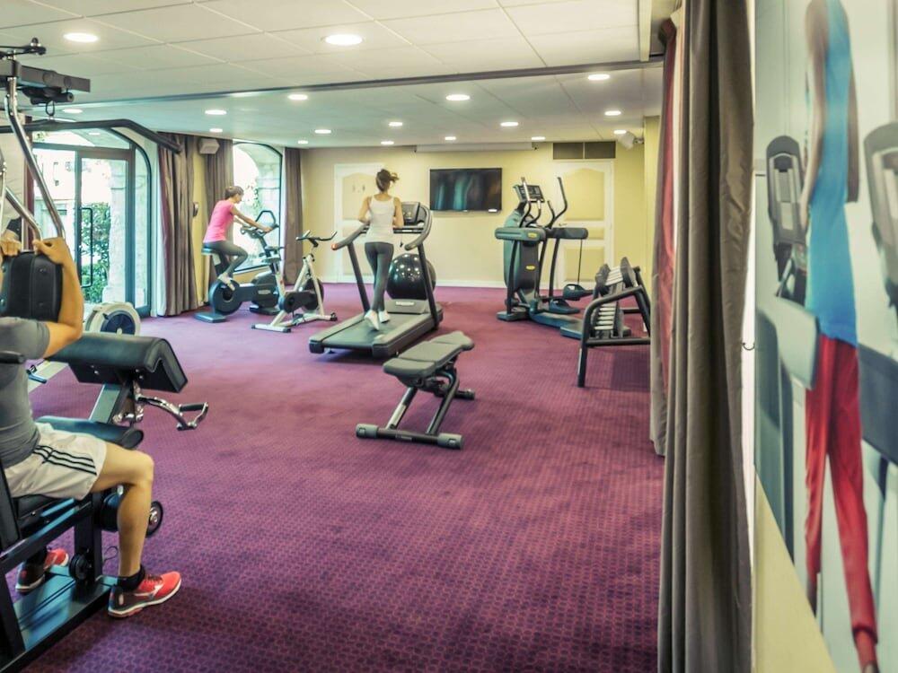 Foto de los servicios de Hotel De Bourbon Grand Hotel Mercure Bourges