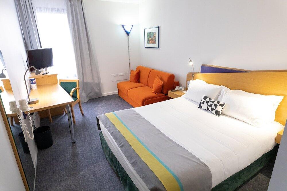 Foto de una habitación de Holiday Inn Express Arras, an IHG Hotel