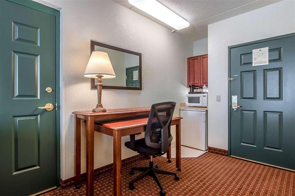 Foto de una habitación de Hotel Clarion Suites at the Alliant Energy Center