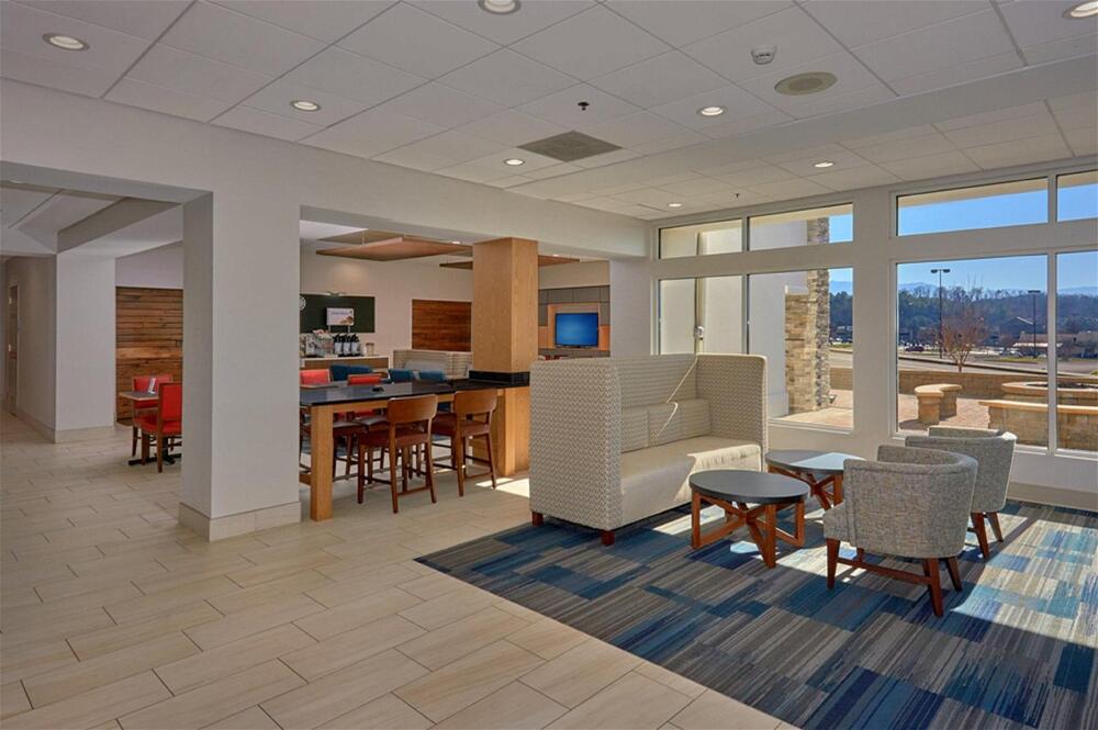 Foto de restauración de Holiday Inn Express Pigeon Forge – Sevierville, an IHG Hotel