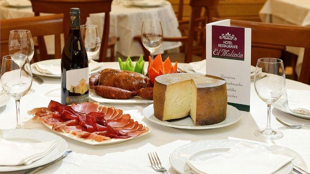 Foto de restauración de Hotel Restaurante El Molinon