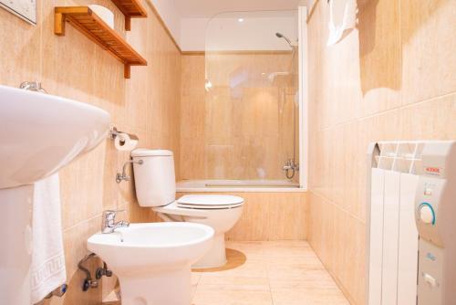 Foto del baño de Apartamentos Aldea del Puente