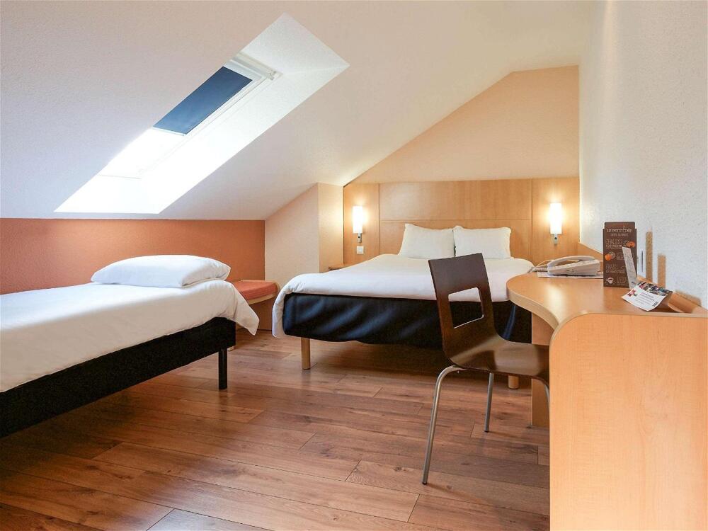 Foto de una habitación de Hotel Ibis Pau Centre