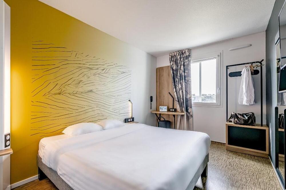 Foto de una habitación de B&amp;amp;B Hotel Bordeaux Talence