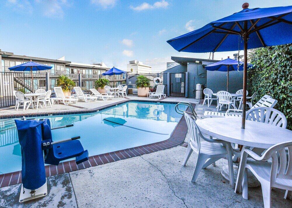 Foto de los servicios de Motel Travelodge by Wyndham LAX