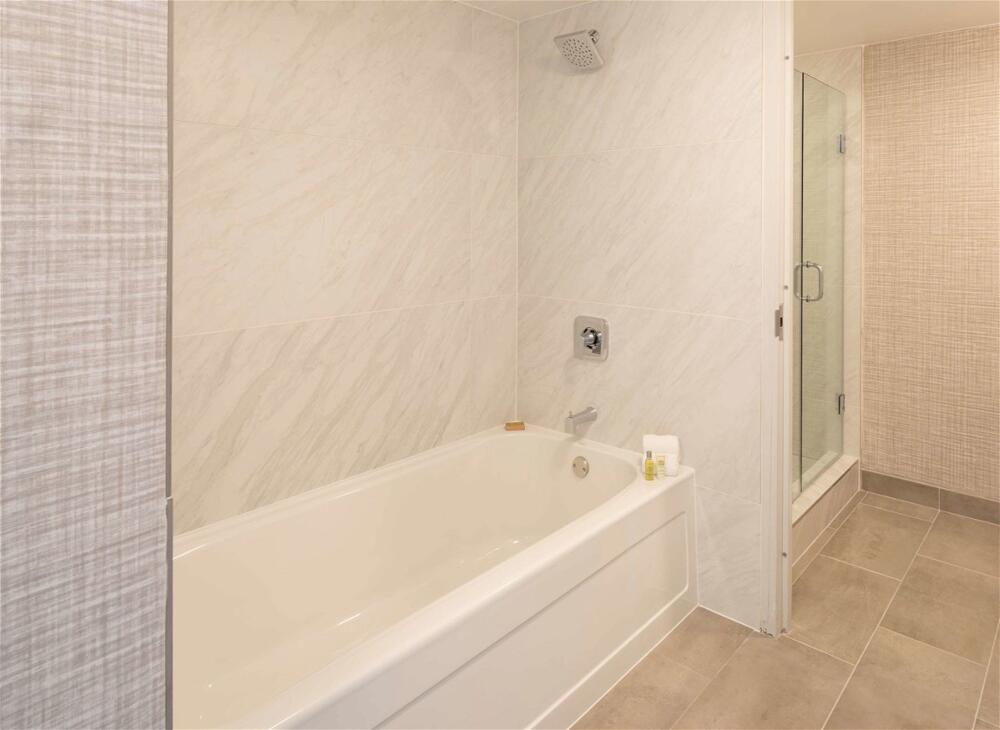 Foto del baño de Hotel Hilton Fairfax, Va