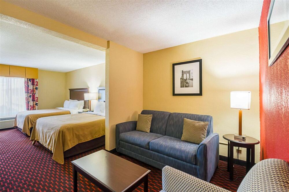 Room – Hotel Quality Inn &amp;amp; Suites