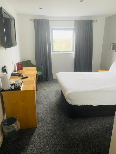 Foto de una habitación de Hotel Ramada by Wyndham Oldbury Birmingham