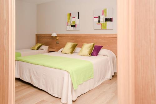 Foto de una habitación de Hotel Caribe Sanxenxo