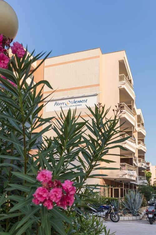 Foto del exterior de Résidence Pierre &amp;amp; Vacances Les Platanes