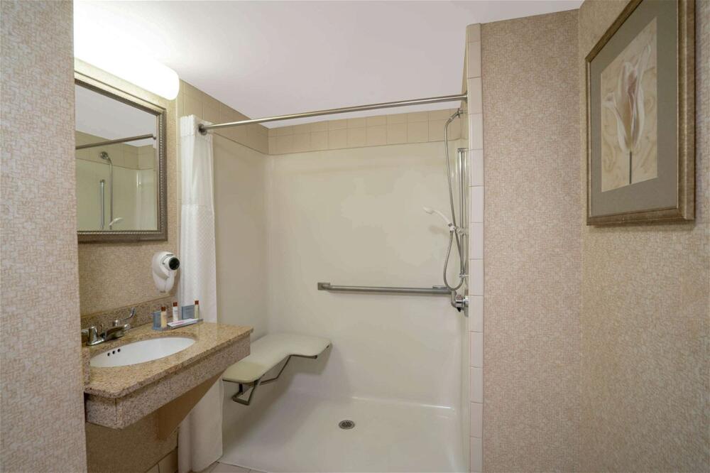 Foto del baño de Hotel Wingate by Wyndham Charlotte Airport