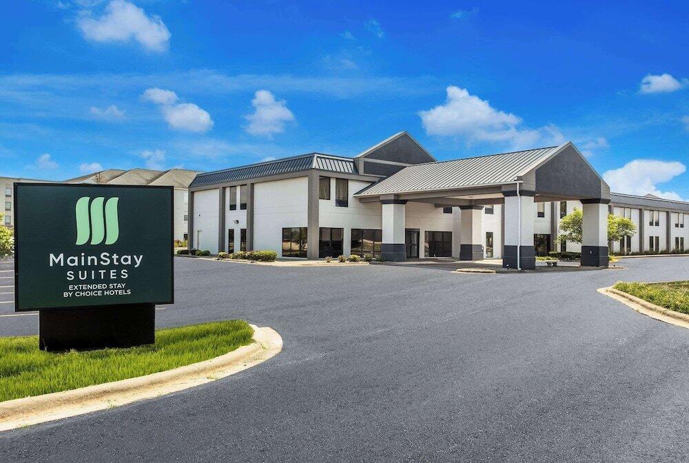 Foto del exterior de Magnuson Hotel Bourbonnais