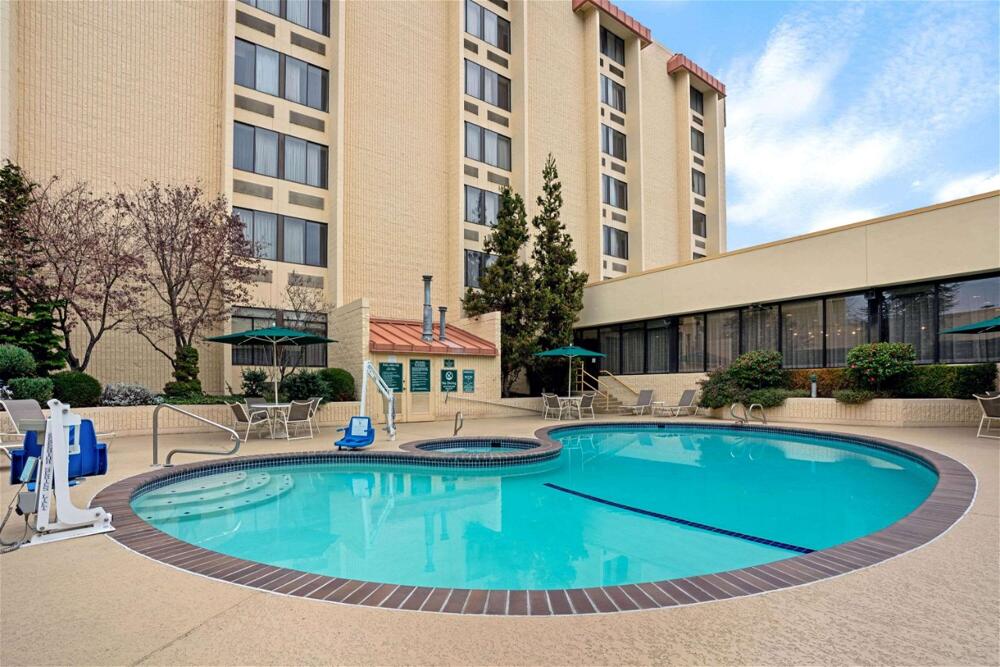 Foto de los servicios de Hotel La Quinta by Wyndham Tacoma - Seattle