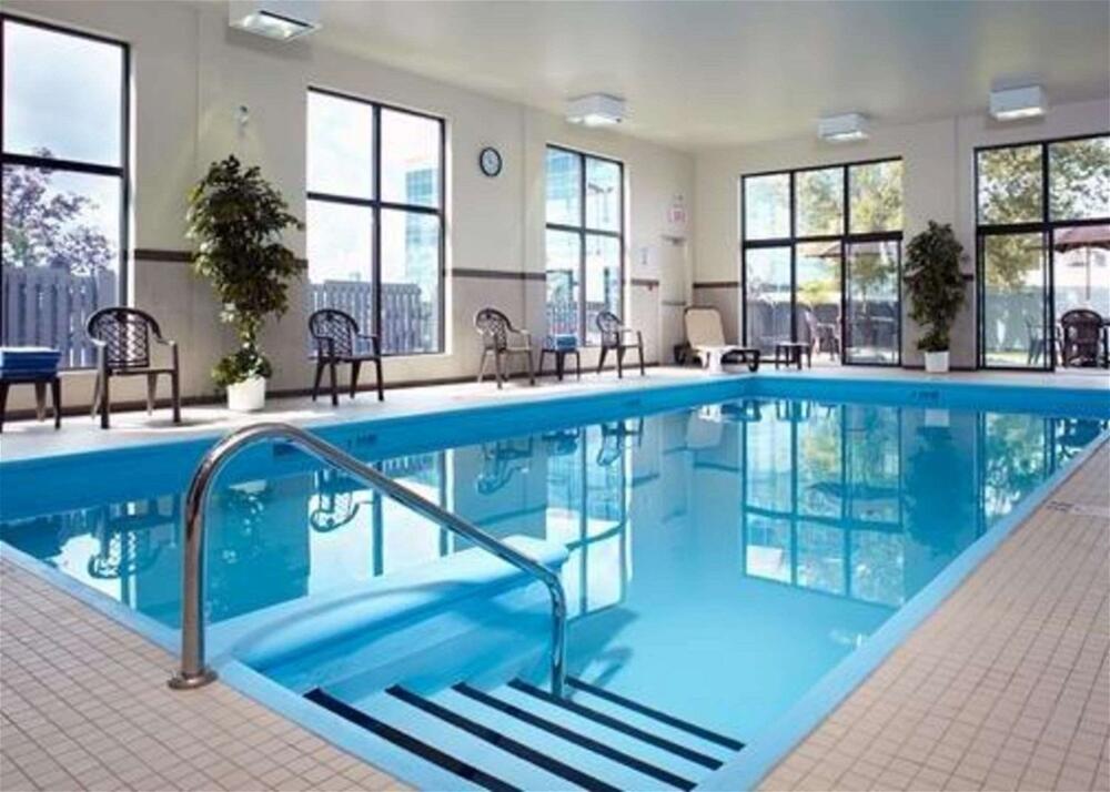 Foto de los servicios de Hotel Quality Inn &amp;amp; Suites
