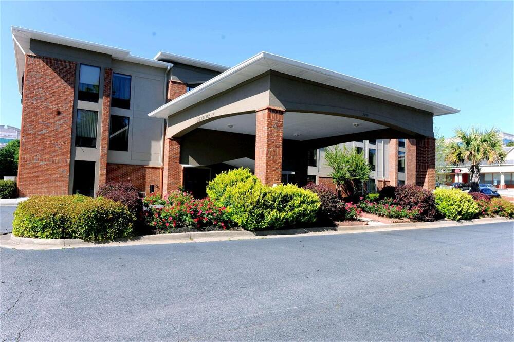 Foto del exterior de Hotel Country Inn &amp;amp; Suites by Radisson, Alpharetta, GA