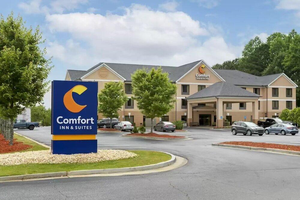 Foto del exterior de Hotel Comfort Inn &amp;amp; Suites Peachtree Corners