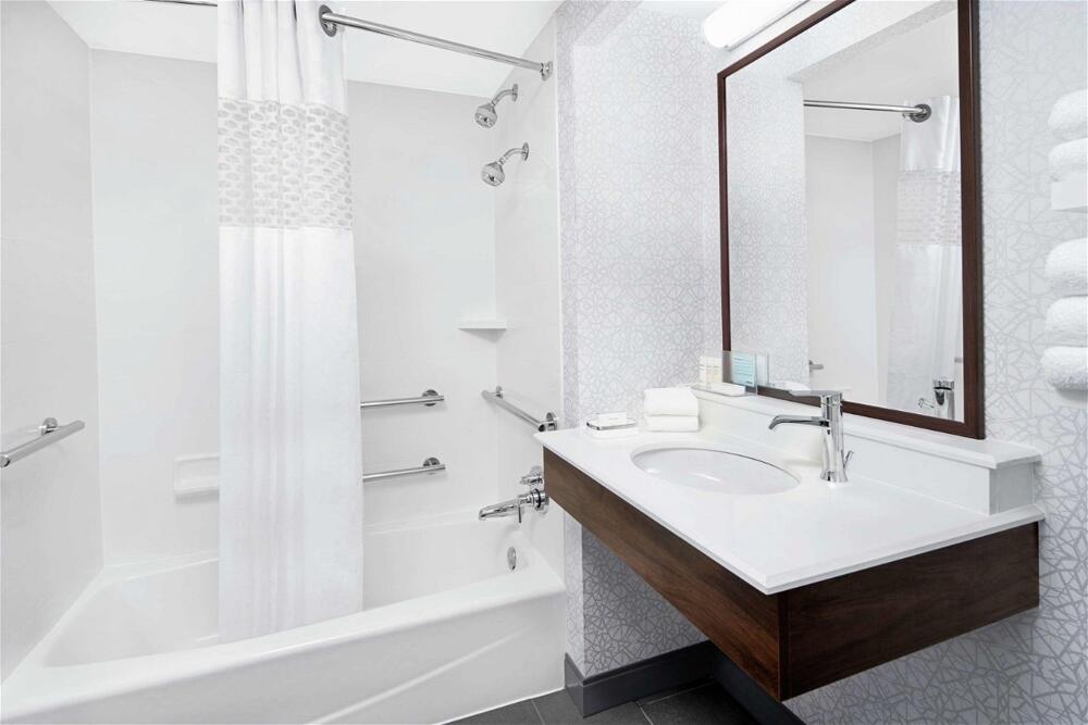 Foto del baño de Hotel Hampton Inn &amp;amp; Suites Chicago-Downtown