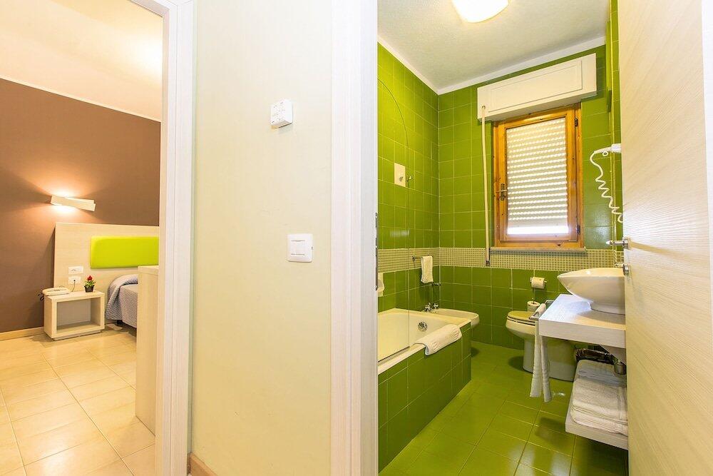 Foto de una habitación de Hotel Residence Ulivi E Palme