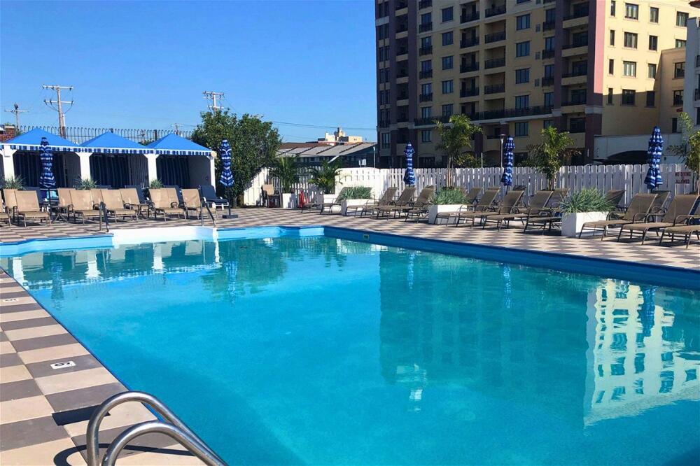 Foto de los servicios de Berkeley Oceanfront Hotel