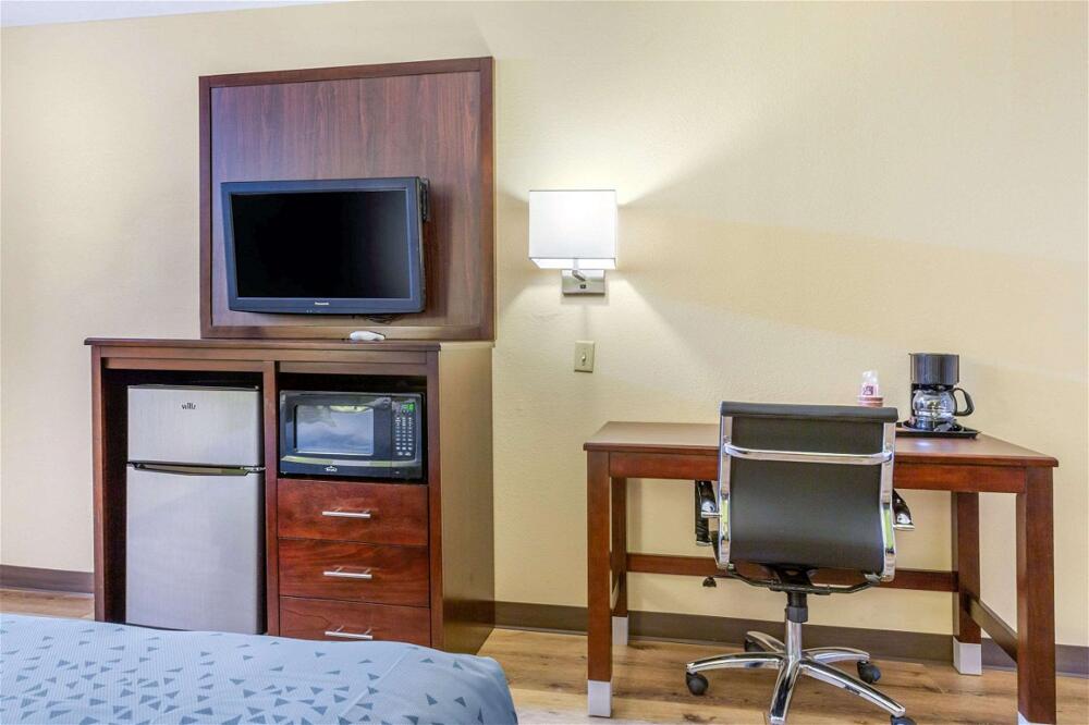 Foto de una habitación de Motel Econo Lodge West - Coors Blvd