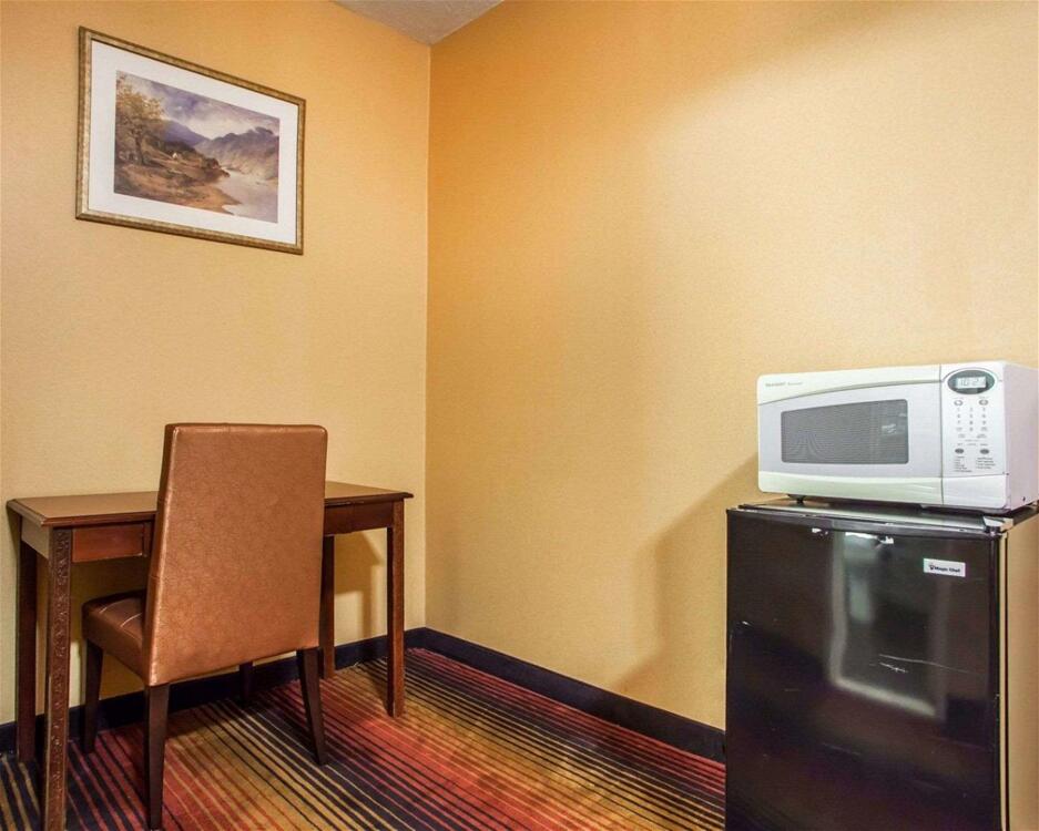 Room – Motel Rodeway Inn Jersey City near Hoboken