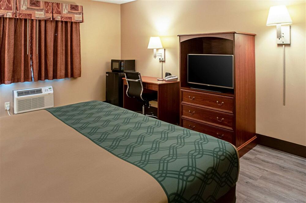 Foto de una habitación de Hotel Econo Lodge On the Bay