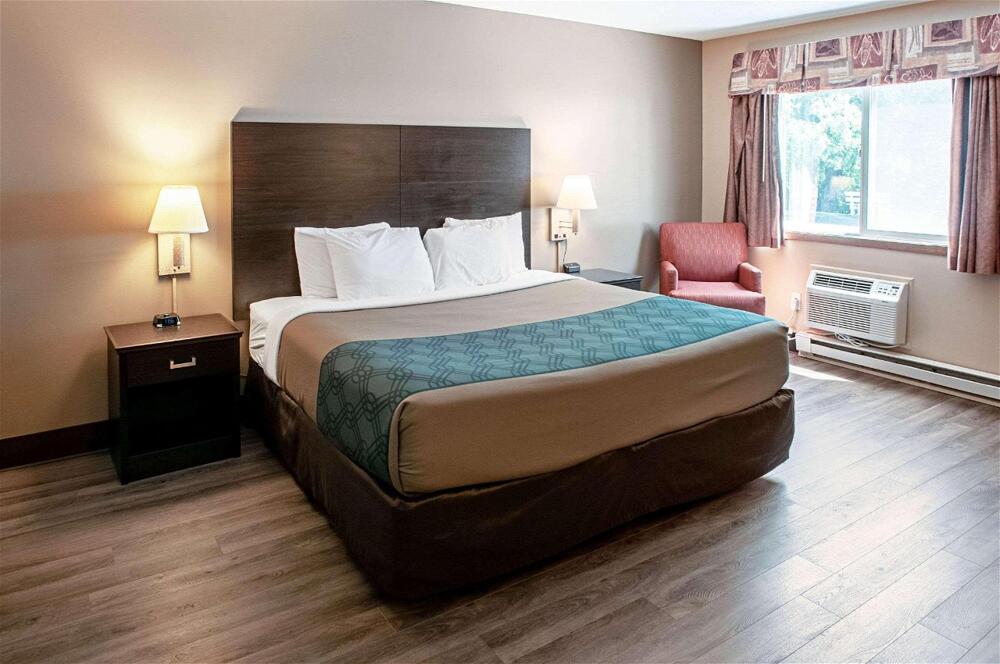 Foto de una habitación de Hotel Econo Lodge On the Bay